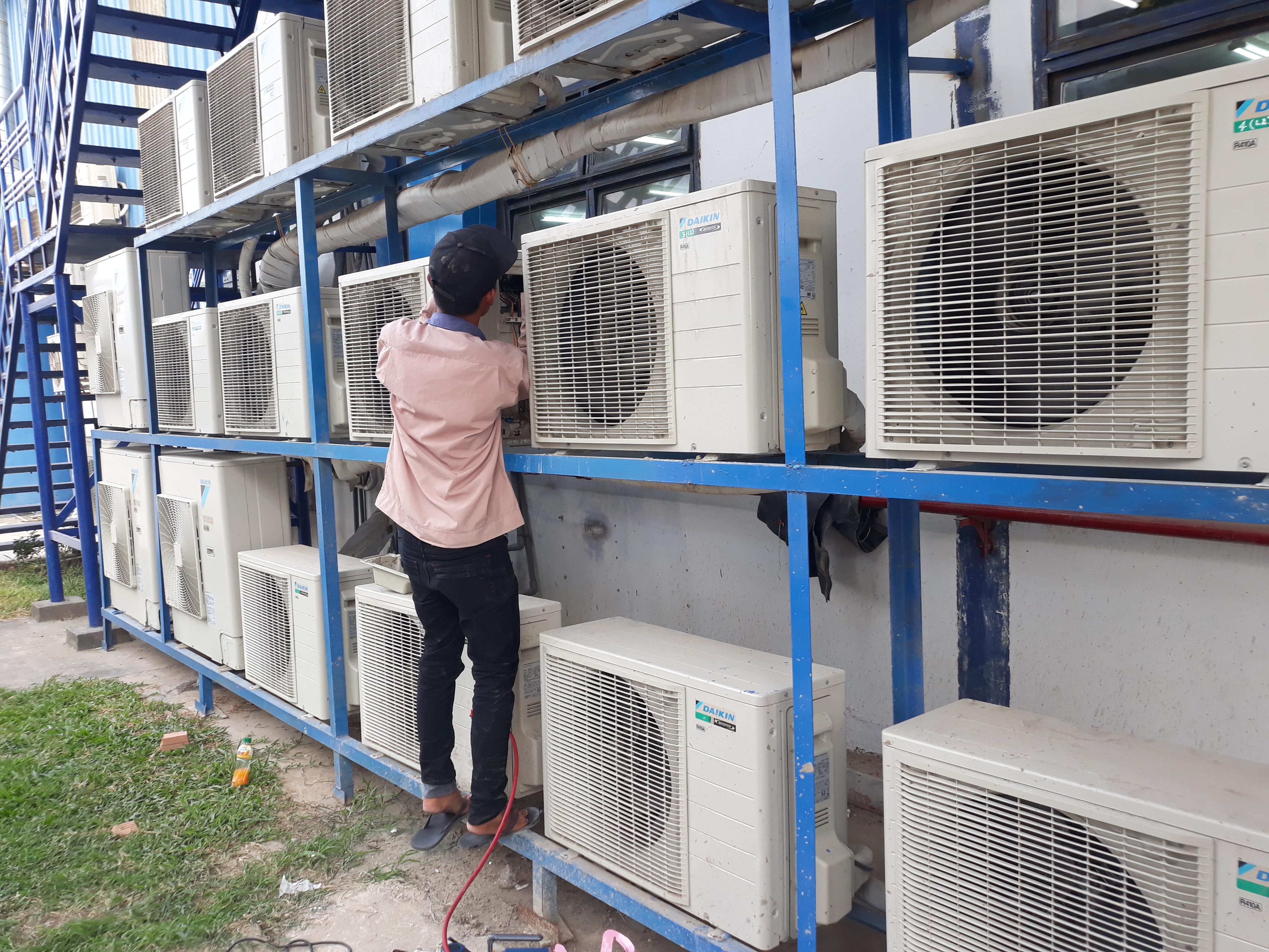 sửa máy lạnh quận 11 Điện Lạnh Nguyễn Hùng 